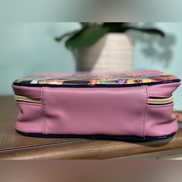 Nicole Lee Travel Handbag Romance in Paris - Picture 7 of 15